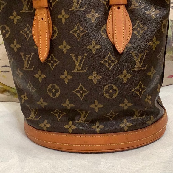 Louis Vuitton small bucket bag - Picture 9 of 10